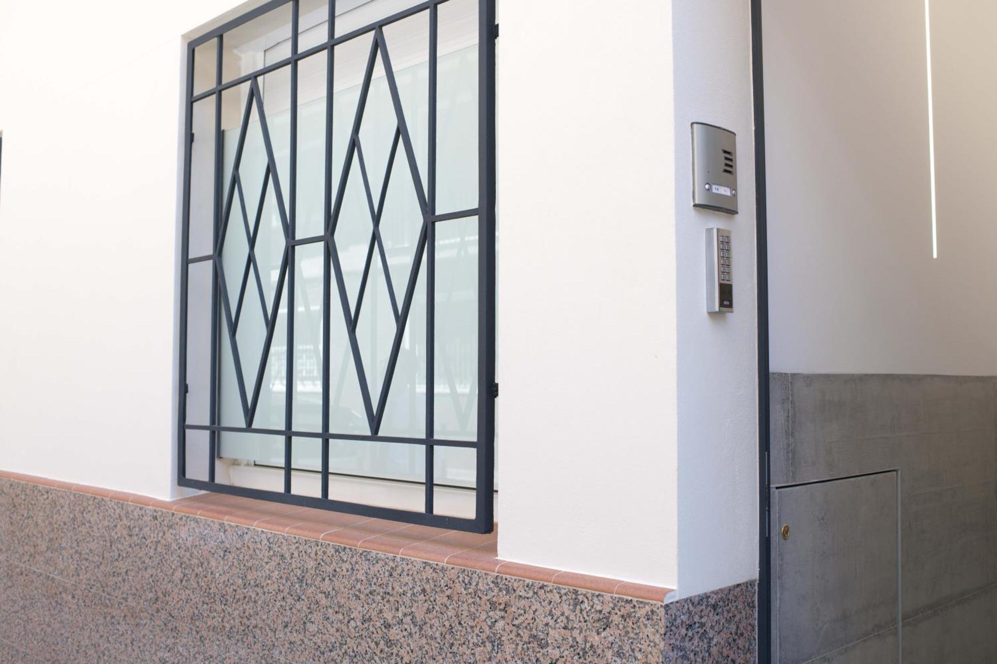 Boutique Plaza Catalonia Suites Cornella Cornellà de Llobregat Kültér fotó