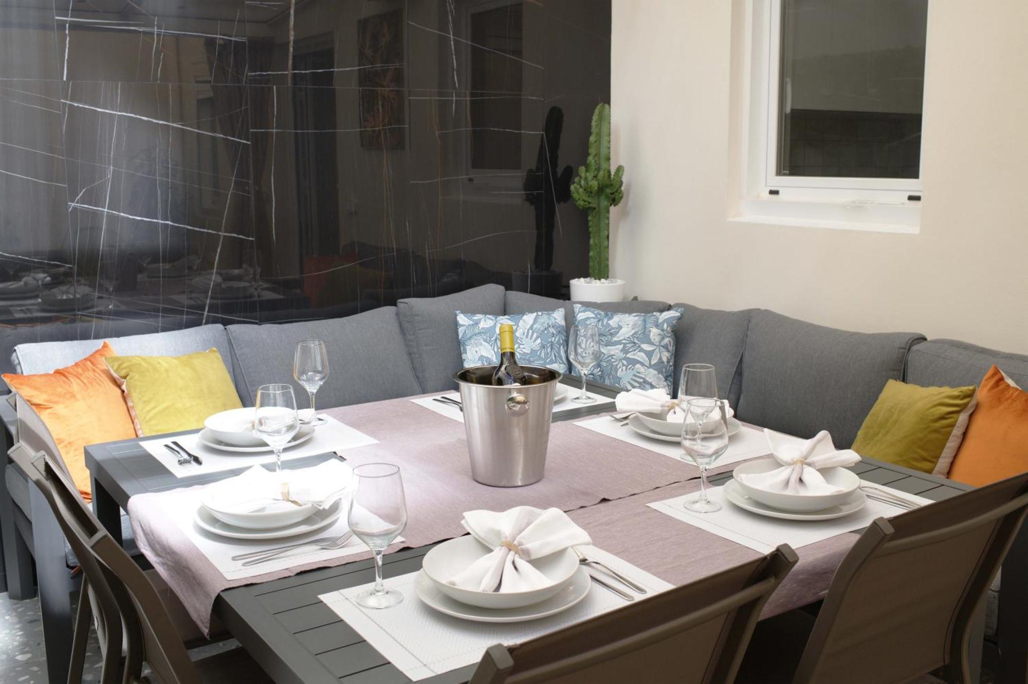 Boutique Plaza Catalonia Suites Cornella Cornellà de Llobregat Kültér fotó