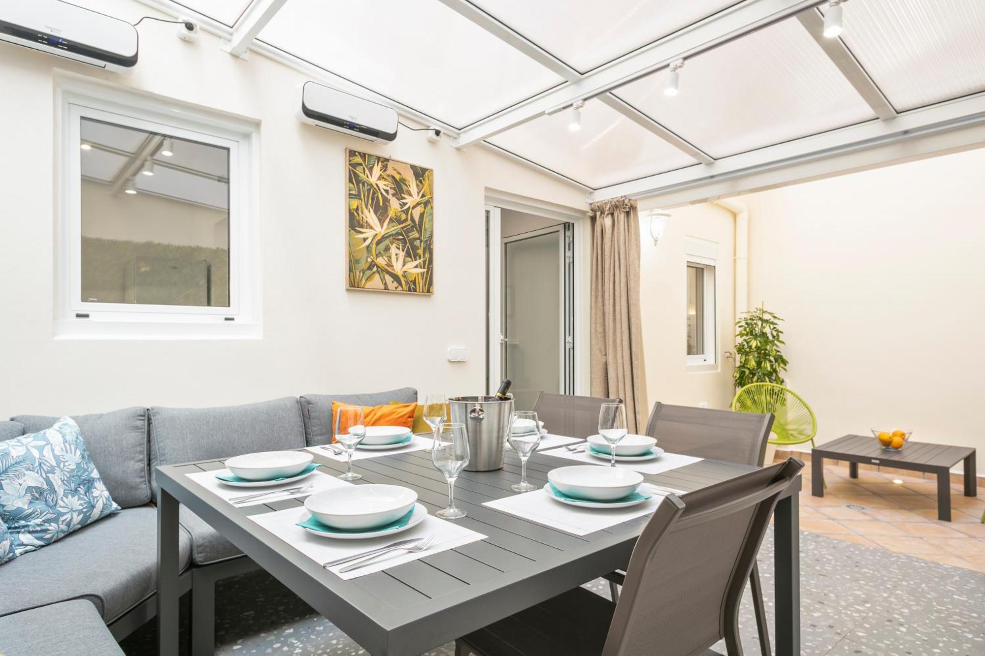 Boutique Plaza Catalonia Suites Cornella Cornellà de Llobregat Kültér fotó