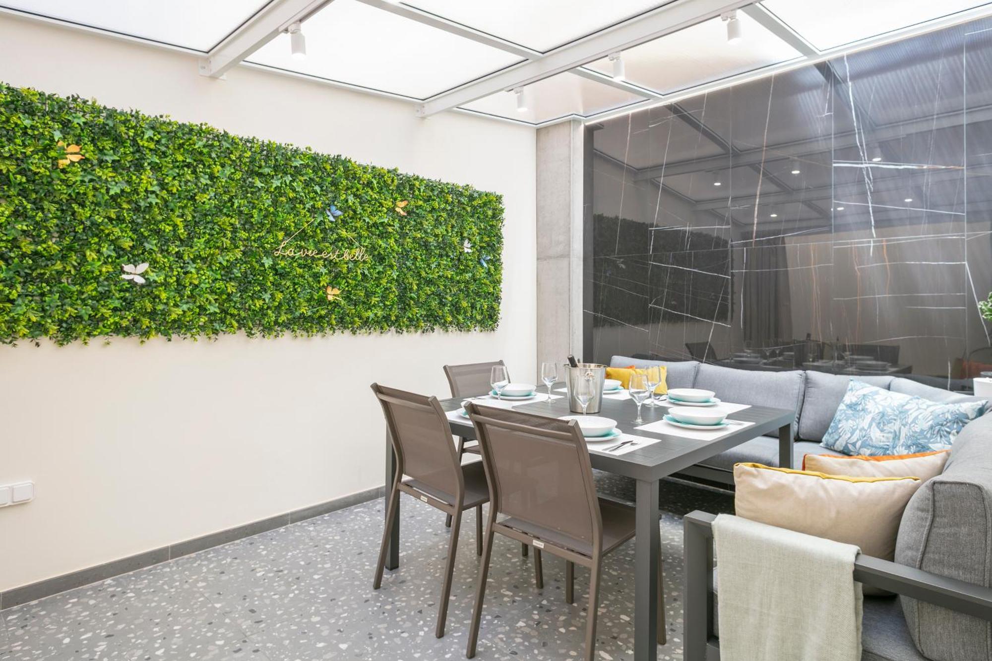Boutique Plaza Catalonia Suites Cornella Cornellà de Llobregat Kültér fotó