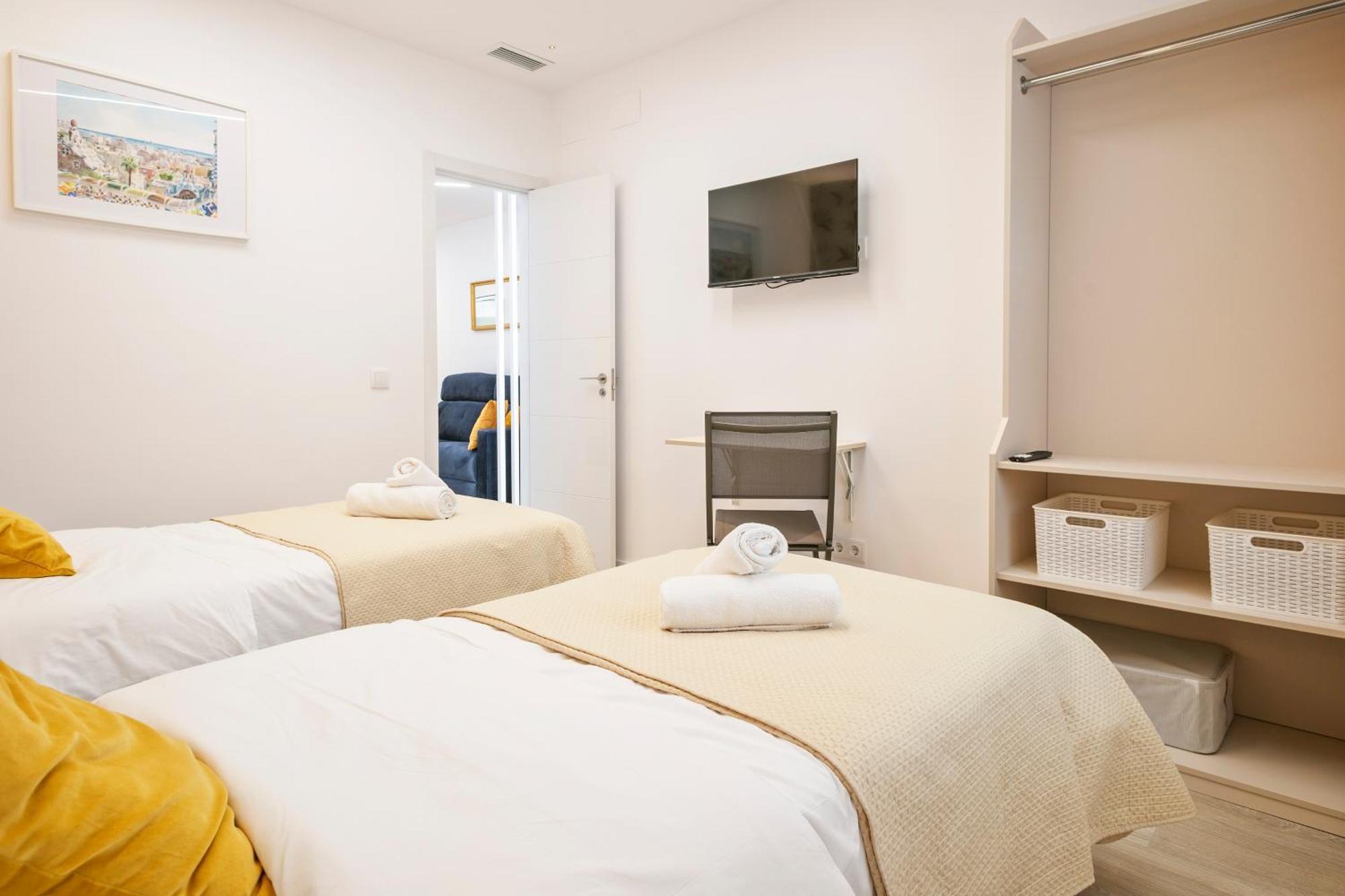Boutique Plaza Catalonia Suites Cornella Cornellà de Llobregat Kültér fotó