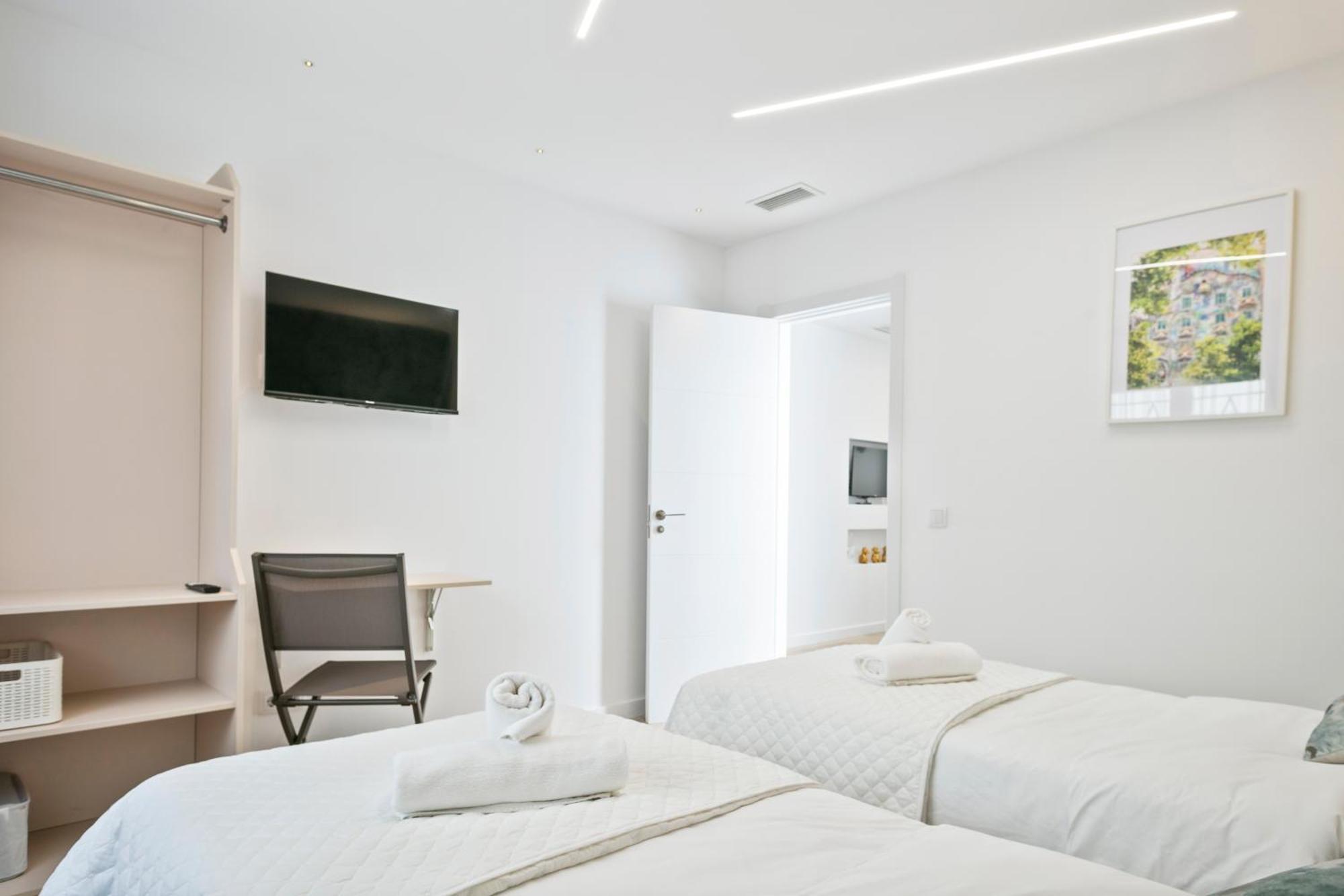 Boutique Plaza Catalonia Suites Cornella Cornellà de Llobregat Kültér fotó