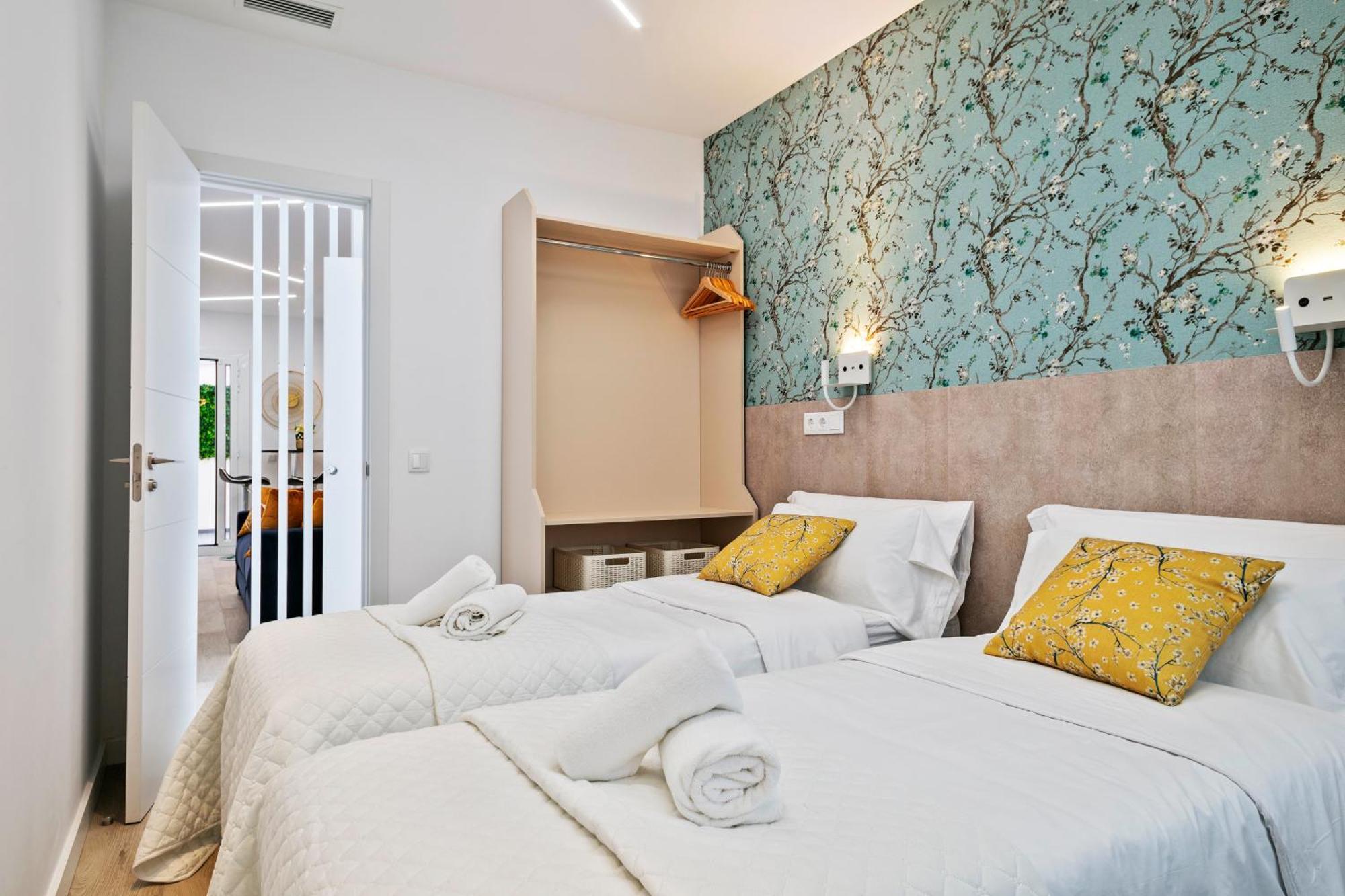 Boutique Plaza Catalonia Suites Cornella Cornellà de Llobregat Kültér fotó