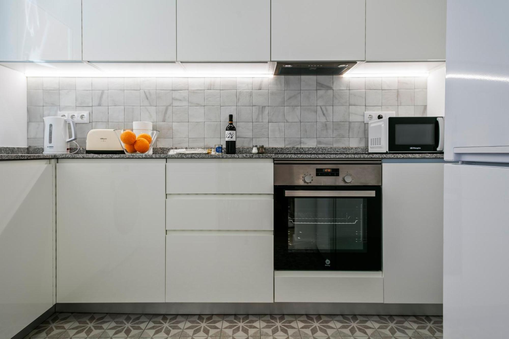 Boutique Plaza Catalonia Suites Cornella Cornellà de Llobregat Kültér fotó