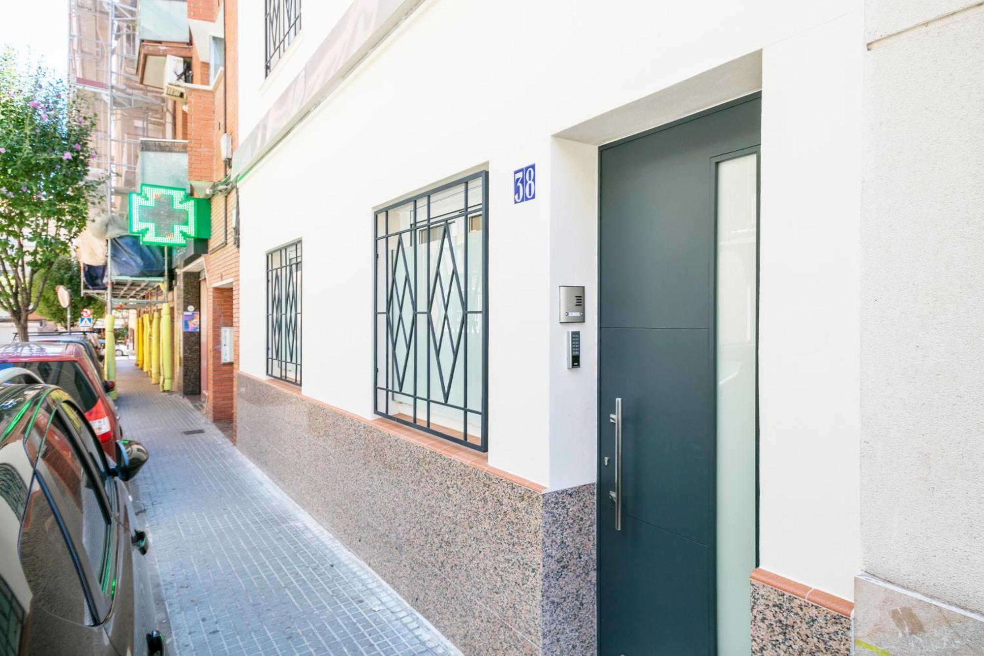 Boutique Plaza Catalonia Suites Cornella Cornellà de Llobregat Kültér fotó
