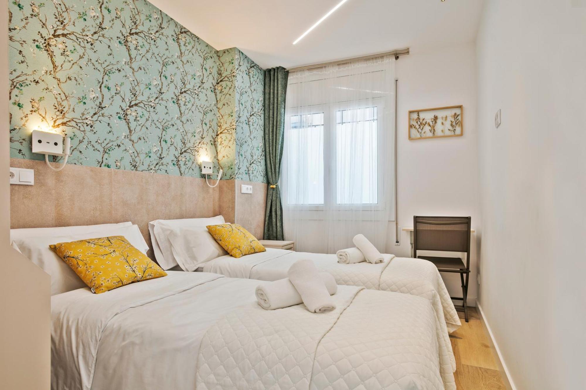 Boutique Plaza Catalonia Suites Cornella Cornellà de Llobregat Kültér fotó